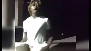 Handsomedevan flashes his dick to everyone in the parking entirety