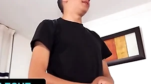 Latin leche - random cameraman invites latino with big unabridged unearth prevalent fuck young twink in his place