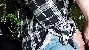 Hetero machão estava f1 na praça quando foi surpreendido por uma puta safada ( parte 1 na subscrição e parte 2 no red)