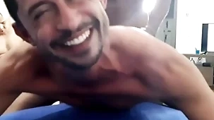 O puto dando com alegria! flick completo no meu xvideos red