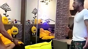 Compartilhando o boy do app com o maridão. ?